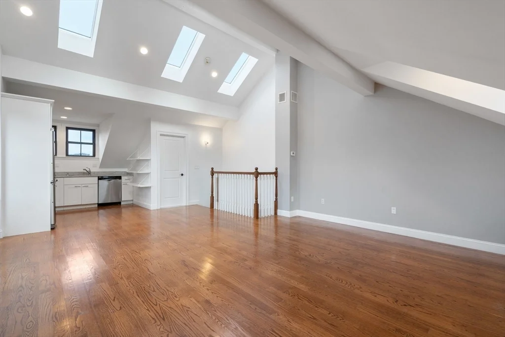 2 bed, 1 bath apartment for rent at 83 W Brookline St Unit 3, South End — photo 4 of 17