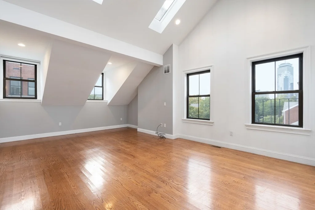 2 bed, 1 bath apartment for rent at 83 W Brookline St Unit 3, South End — photo 5 of 17