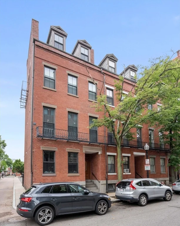 2 bed, 1 bath apartment for rent at 83 W Brookline St Unit 3, South End — photo 16 of 17