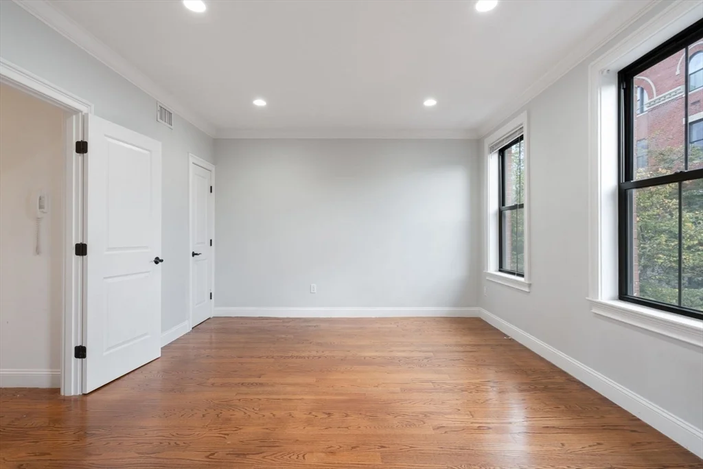 2 bed, 1 bath apartment for rent at 83 W Brookline St Unit 3, South End — photo 9 of 17