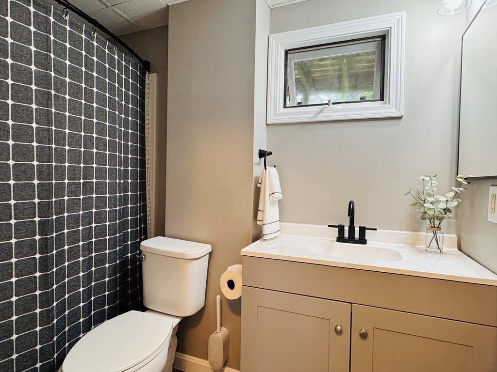 3 bed, 1 bath apartment for rent at 83 W Grove St Unit 1, Middleboro — photo 11 of 11