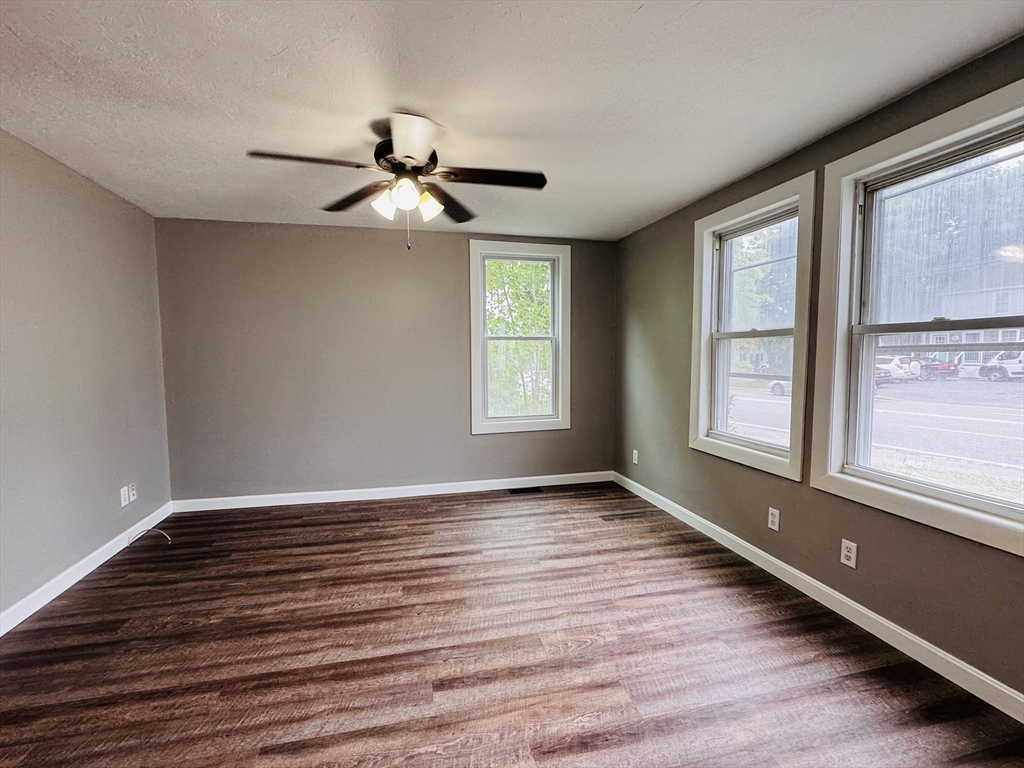 3 bed, 1 bath apartment for rent at 83 W Grove St Unit 1, Middleboro — photo 6 of 11