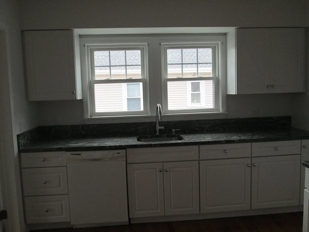 2 bed, 1 bath apartment for rent at 83 Webster St Unit 83, Arlington — photo 6 of 17