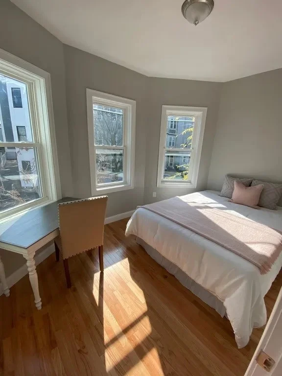 3 bed, 2 bath apartment for rent at 830 2nd St Unit 2, South Boston — photo 9 of 11