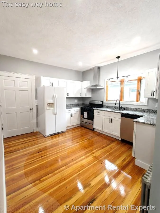4 bed, 1 bath apartment for rent at 830 Fellsway, Wellington — photo 1 of 6