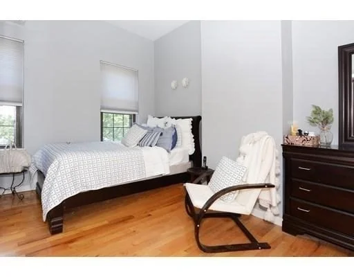 4 bed, 2 bath apartment for rent at 831 East 3rd Unit n/a, South Boston — photo 6 of 12