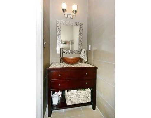 4 bed, 2 bath apartment for rent at 831 East 3rd Unit n/a, South Boston — photo 11 of 12