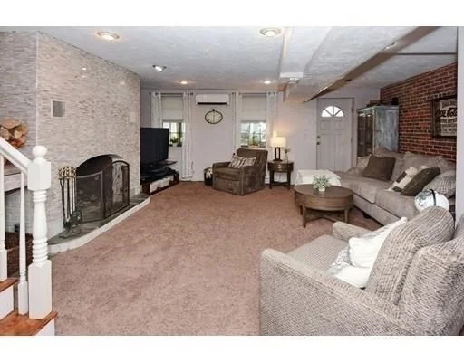 4 bed, 2 bath apartment for rent at 831 East 3rd Unit n/a, South Boston — photo 9 of 12