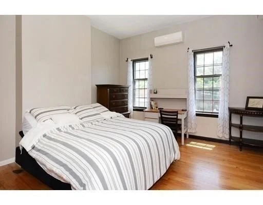 4 bed, 2 bath apartment for rent at 831 East 3rd Unit n/a, South Boston — photo 5 of 12
