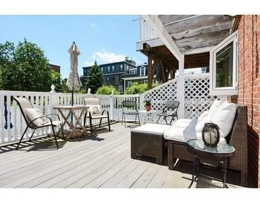 4 bed, 2 bath apartment for rent at 831 East 3rd Unit n/a, South Boston — photo 4 of 12