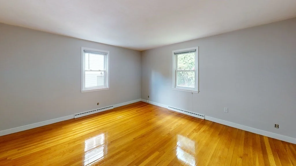 4 bed, 2 bath apartment for rent at 831 Lagrange St, West Roxbury — photo 5 of 10
