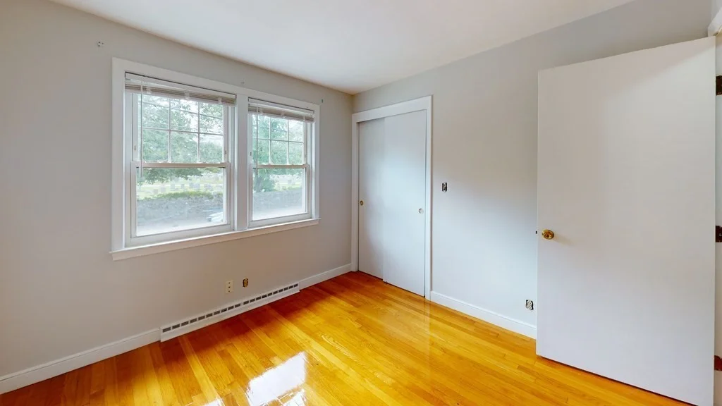 4 bed, 2 bath apartment for rent at 831 Lagrange St, West Roxbury — photo 6 of 10