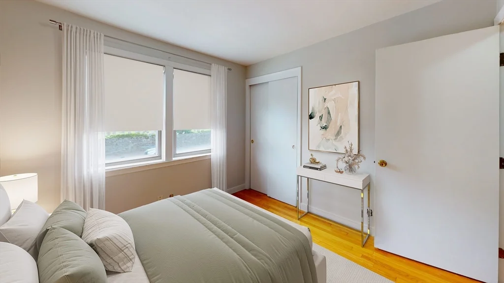 3 bed, 2 bath apartment for rent at 831 Lagrange Unit 831, West Roxbury — photo 4 of 5