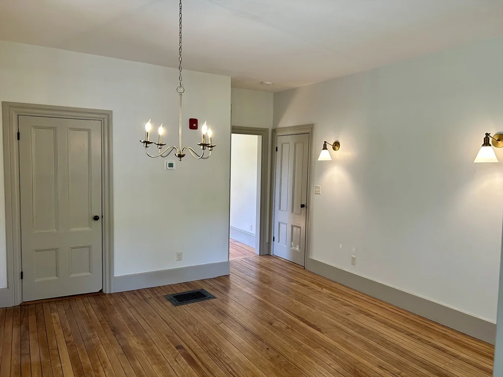 4 bed, 3 bath apartment for rent at 831 Lexington Rd, Concord — photo 5 of 23