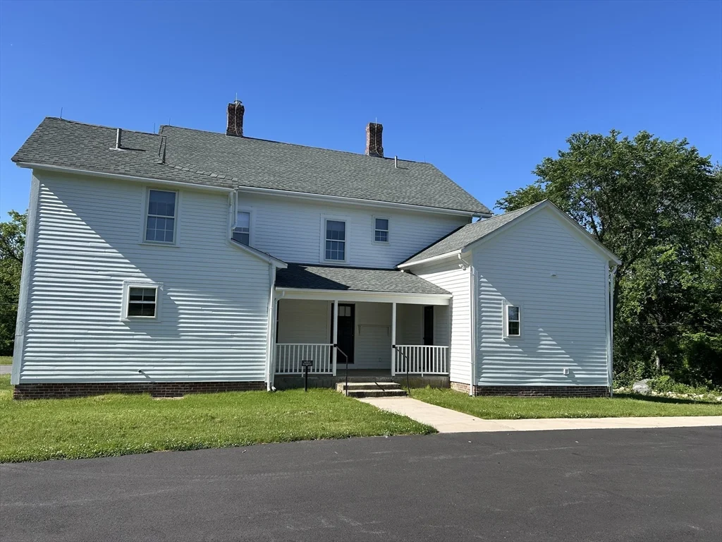 4 bed, 3 bath apartment for rent at 831 Lexington Rd, Concord — photo 23 of 23