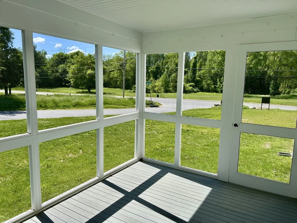 4 bed, 3 bath apartment for rent at 831 Lexington Rd, Concord — photo 22 of 23