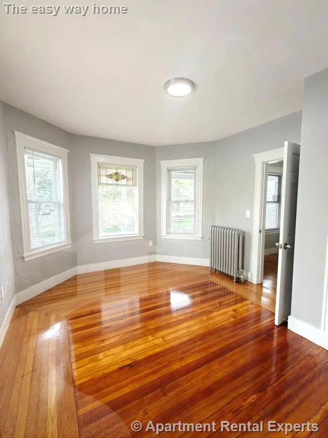 3 bed, 1 bath apartment for rent at 832 Fellsway, Wellington — photo 6 of 8