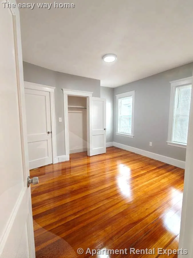 3 bed, 1 bath apartment for rent at 832 Fellsway, Wellington — photo 3 of 8