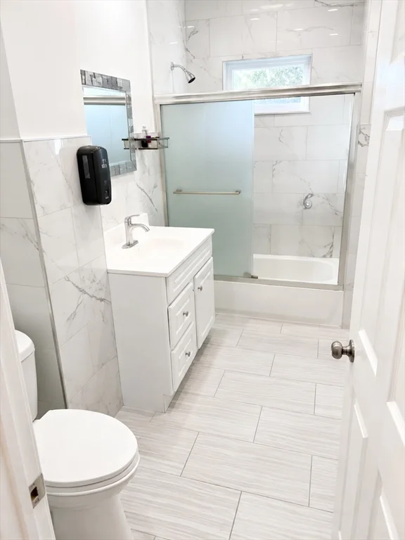 3 bed, 1 bath apartment for rent at 832 Montello Unit 3, Brockton — photo 2 of 7