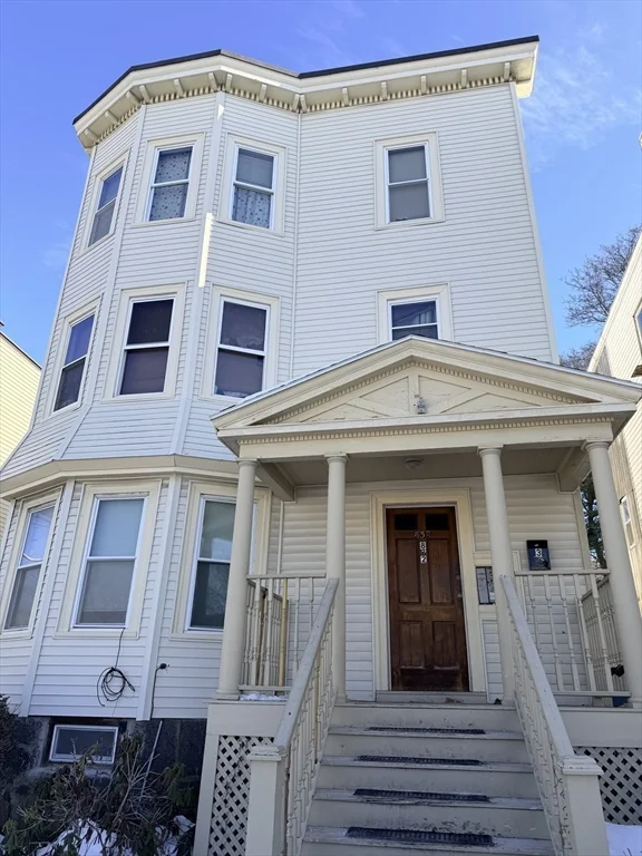 3 bed, 1 bath apartment for rent at 832 Washington St Unit 3, Dorchester — photo 9 of 14