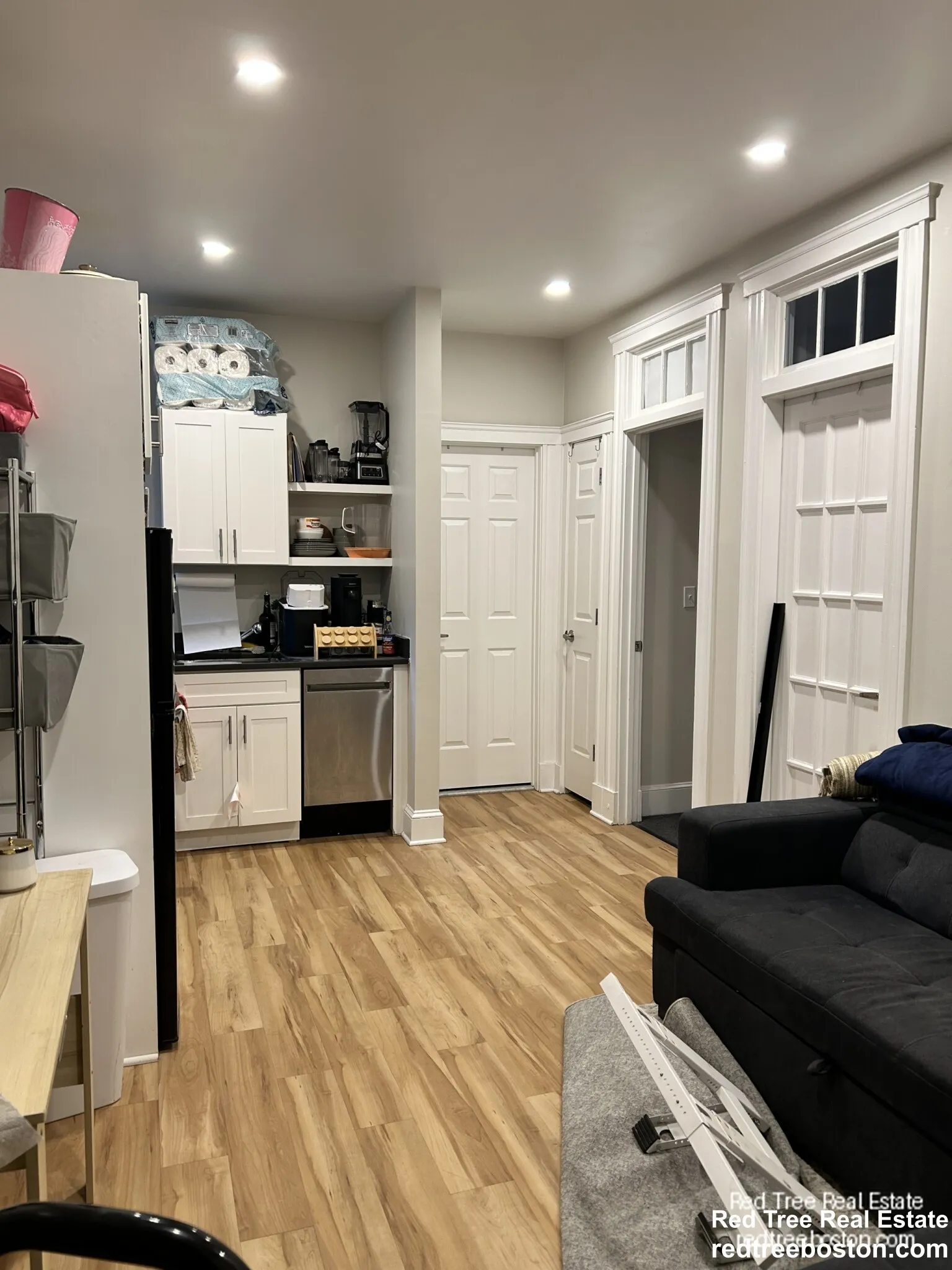 3 bed, 1 bath apartment for rent at 833 Beacon St Unit 104, Fenway — photo 2 of 11