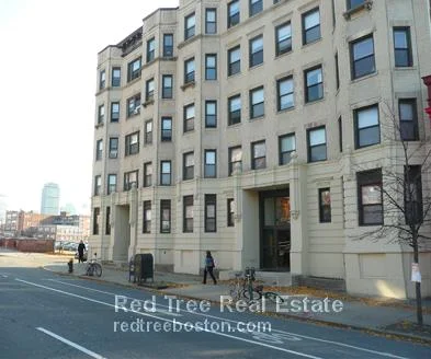 3 bed, 1 bath apartment for rent at 833 Beacon St Unit 104, Fenway — photo 10 of 11