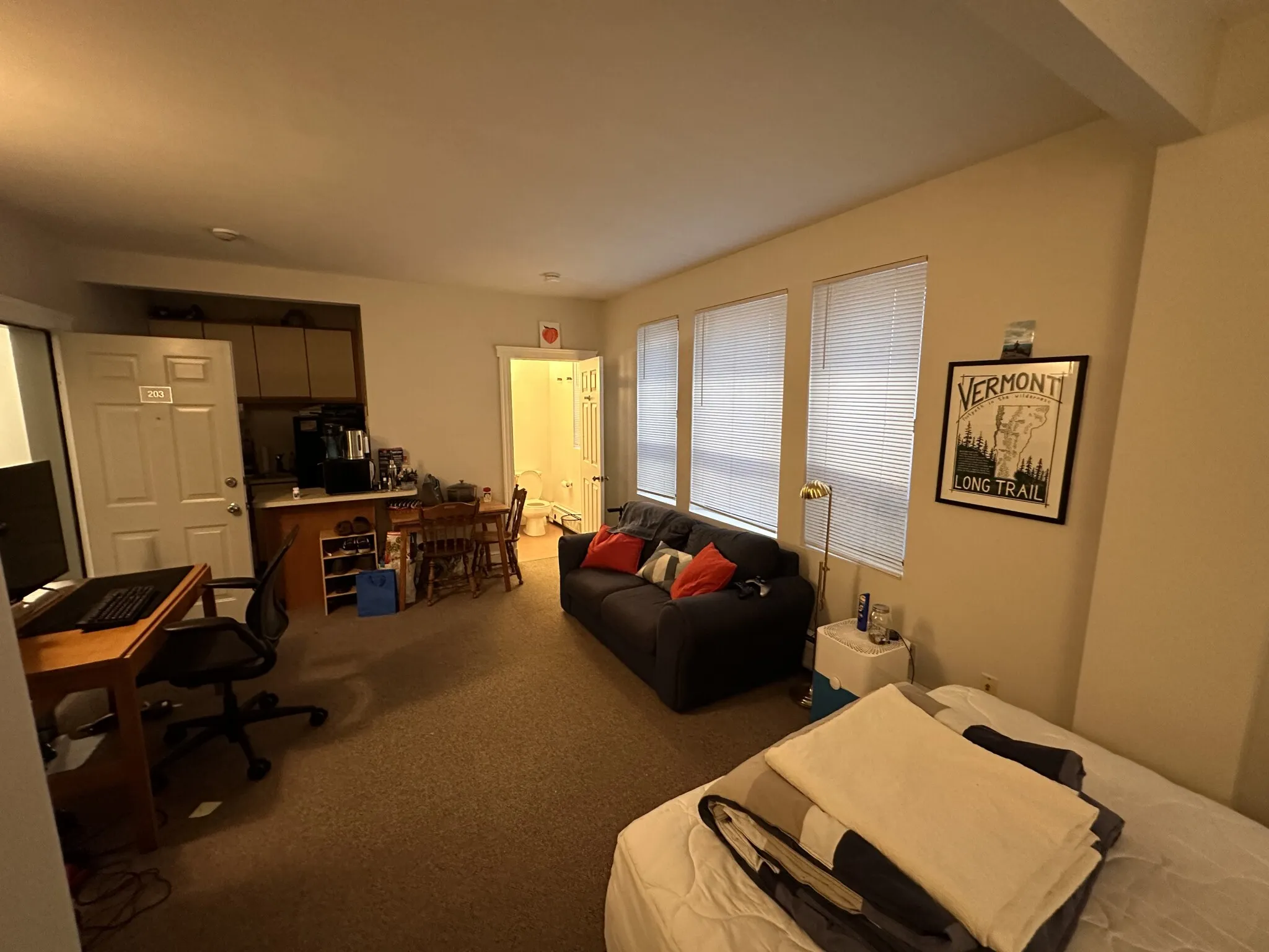 Studio bed, 1 bath apartment for rent at 833 Beacon St Unit 203, Fenway — photo 13 of 23