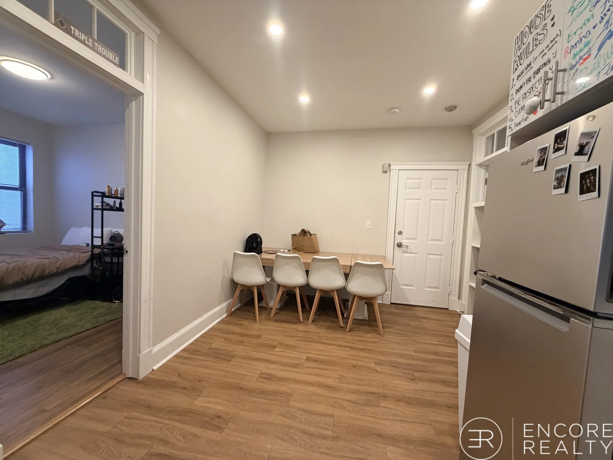 3 bed, 1 bath apartment for rent at 833 Beacon St Unit 204, Fenway — photo 4 of 33