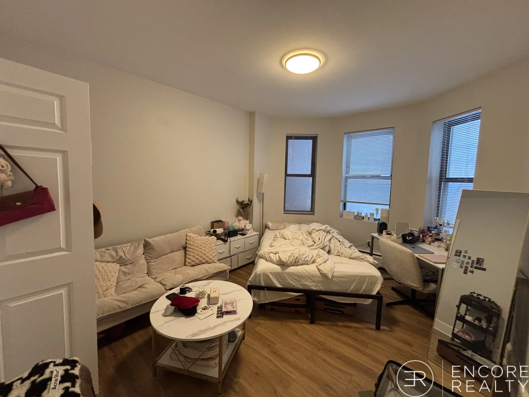 3 bed, 1 bath apartment for rent at 833 Beacon St Unit 204, Fenway — photo 21 of 33