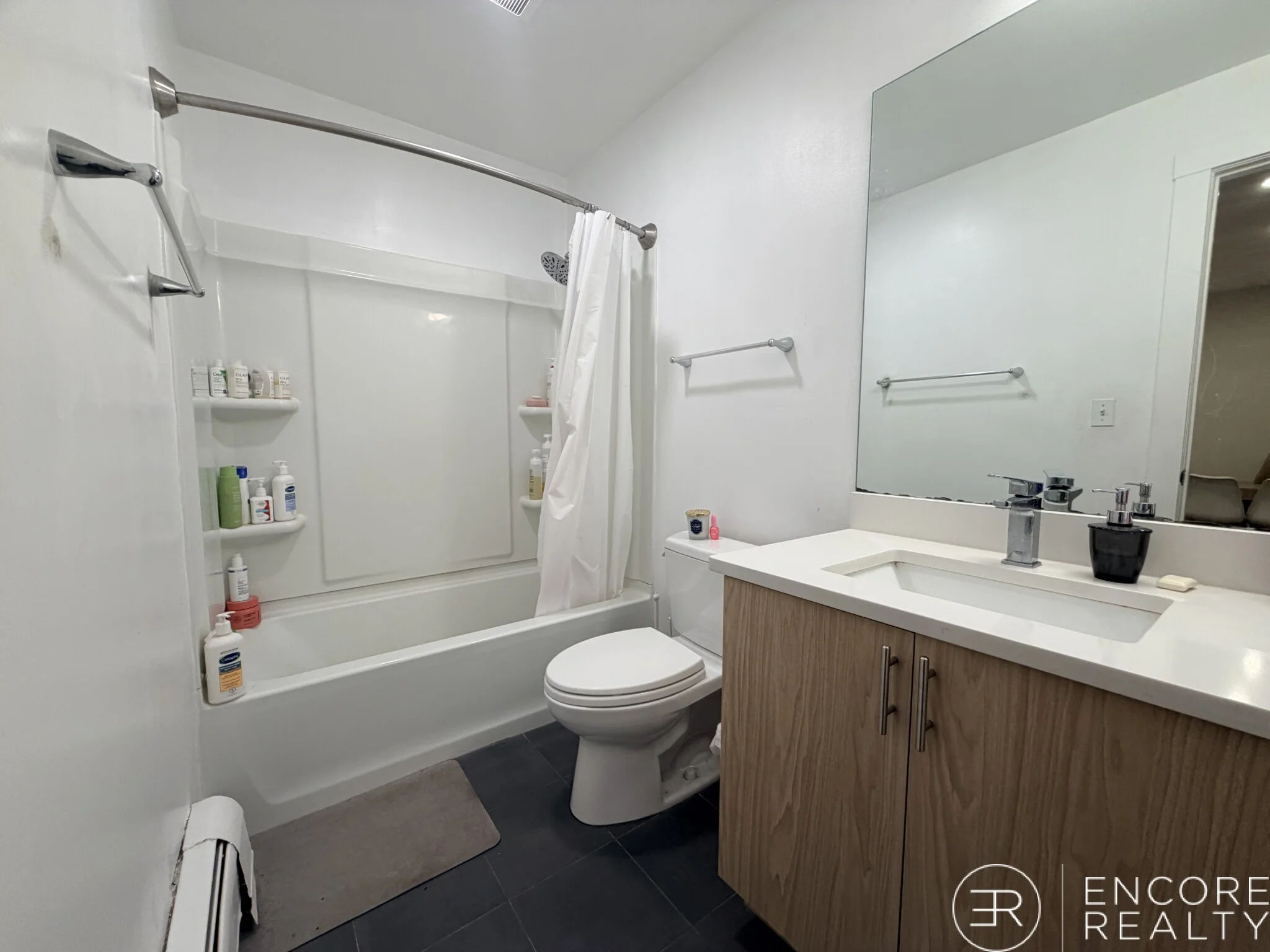 3 bed, 1 bath apartment for rent at 833 Beacon St Unit 204, Fenway — photo 32 of 33