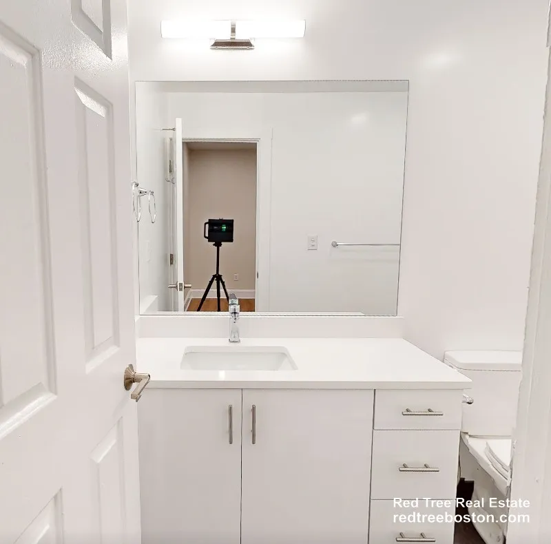 2 bed, 1 bath apartment for rent at 833 Beacon St Unit 206, Fenway — photo 3 of 7