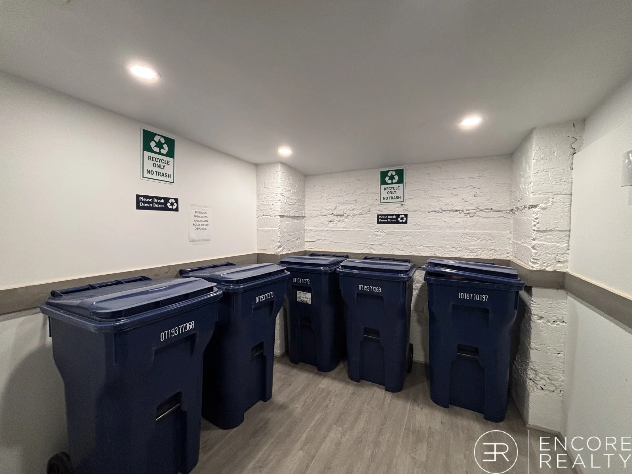 2 bed, 1 bath apartment for rent at 833 Beacon St Unit 2B, Fenway — photo 7 of 8