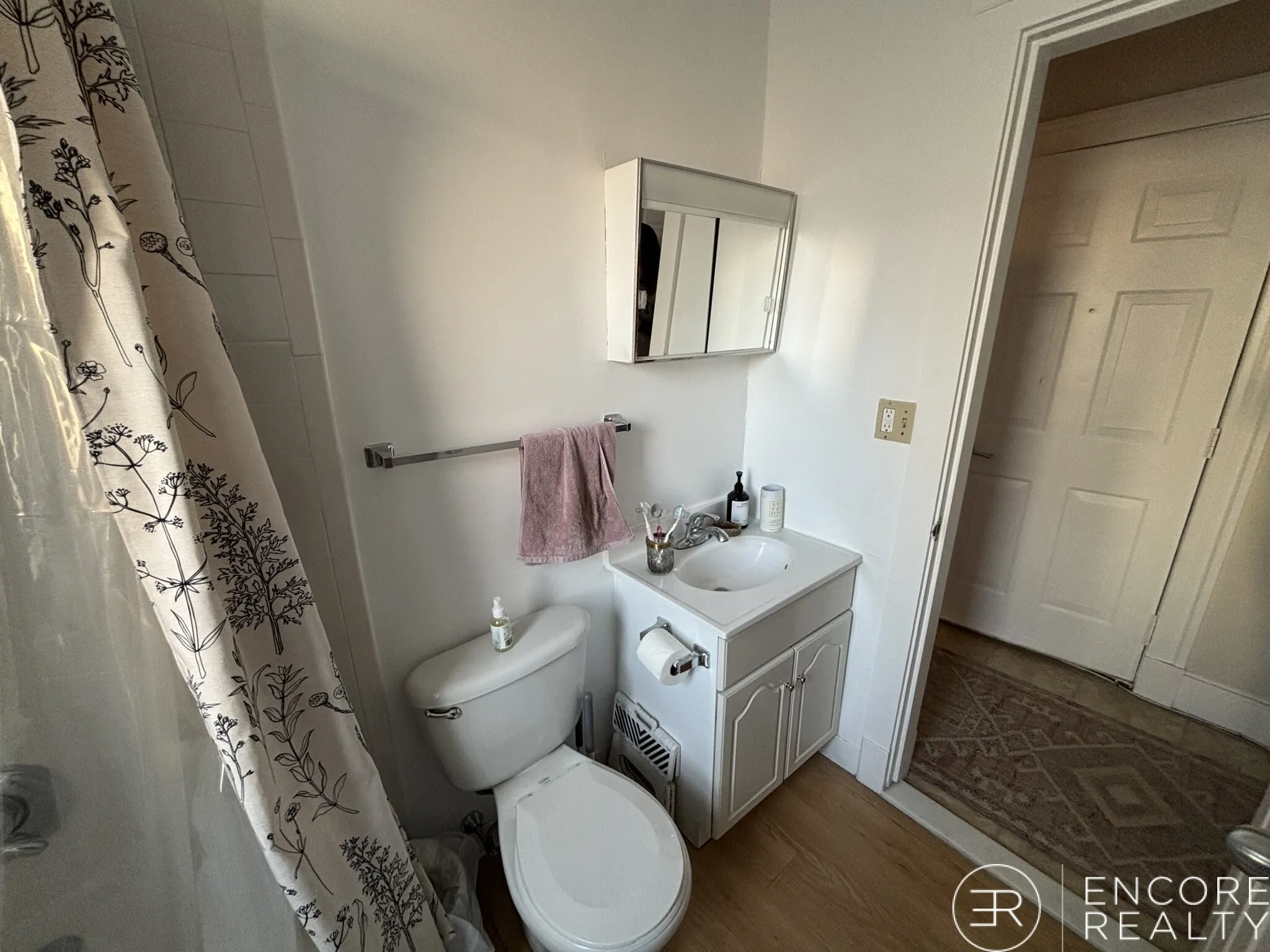 2 bed, 1 bath apartment for rent at 833 Beacon St Unit 2B, Fenway — photo 6 of 8