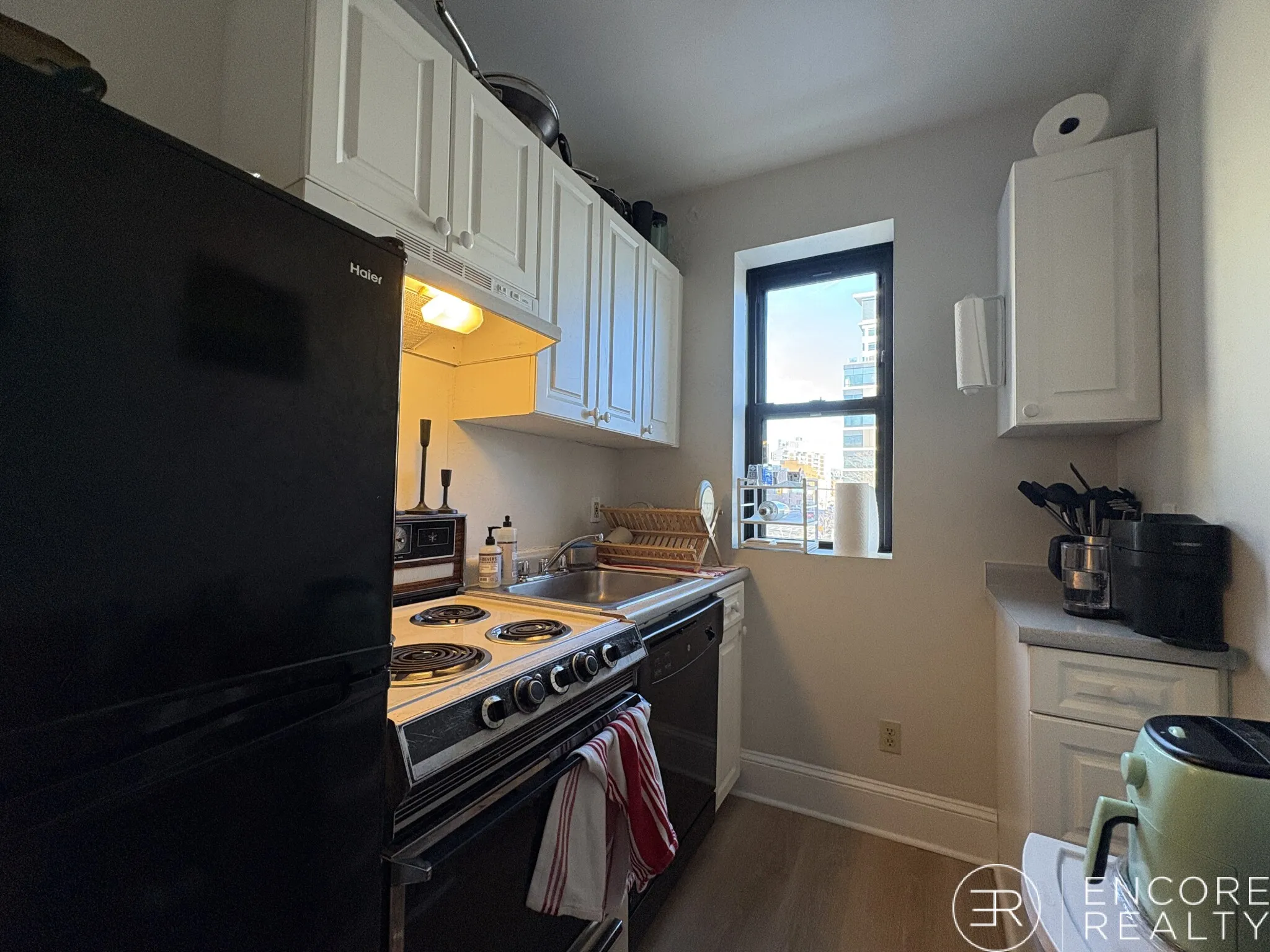 2 bed, 1 bath apartment for rent at 833 Beacon St Unit 2B, Fenway — photo 5 of 8