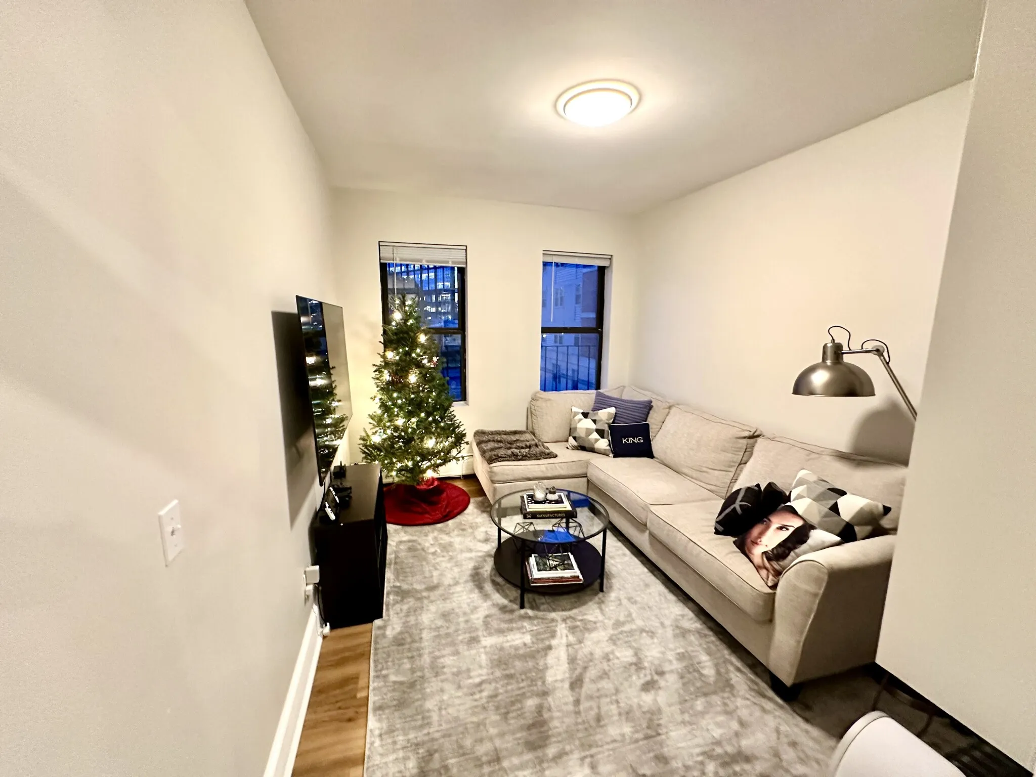 3 bed, 1 bath apartment for rent at 833 Beacon St Unit 304, Fenway — photo 4 of 16