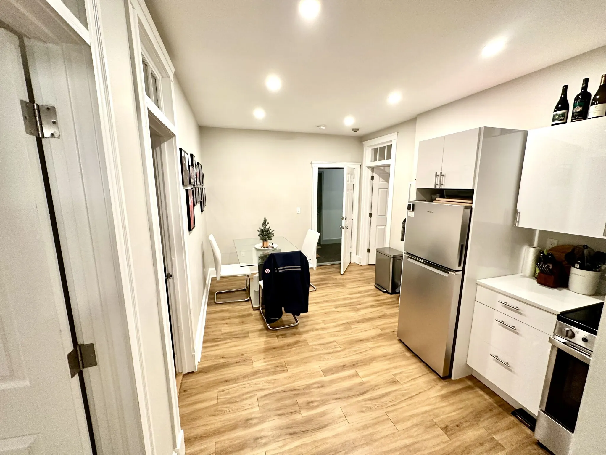 3 bed, 1 bath apartment for rent at 833 Beacon St Unit 304, Fenway — photo 5 of 16