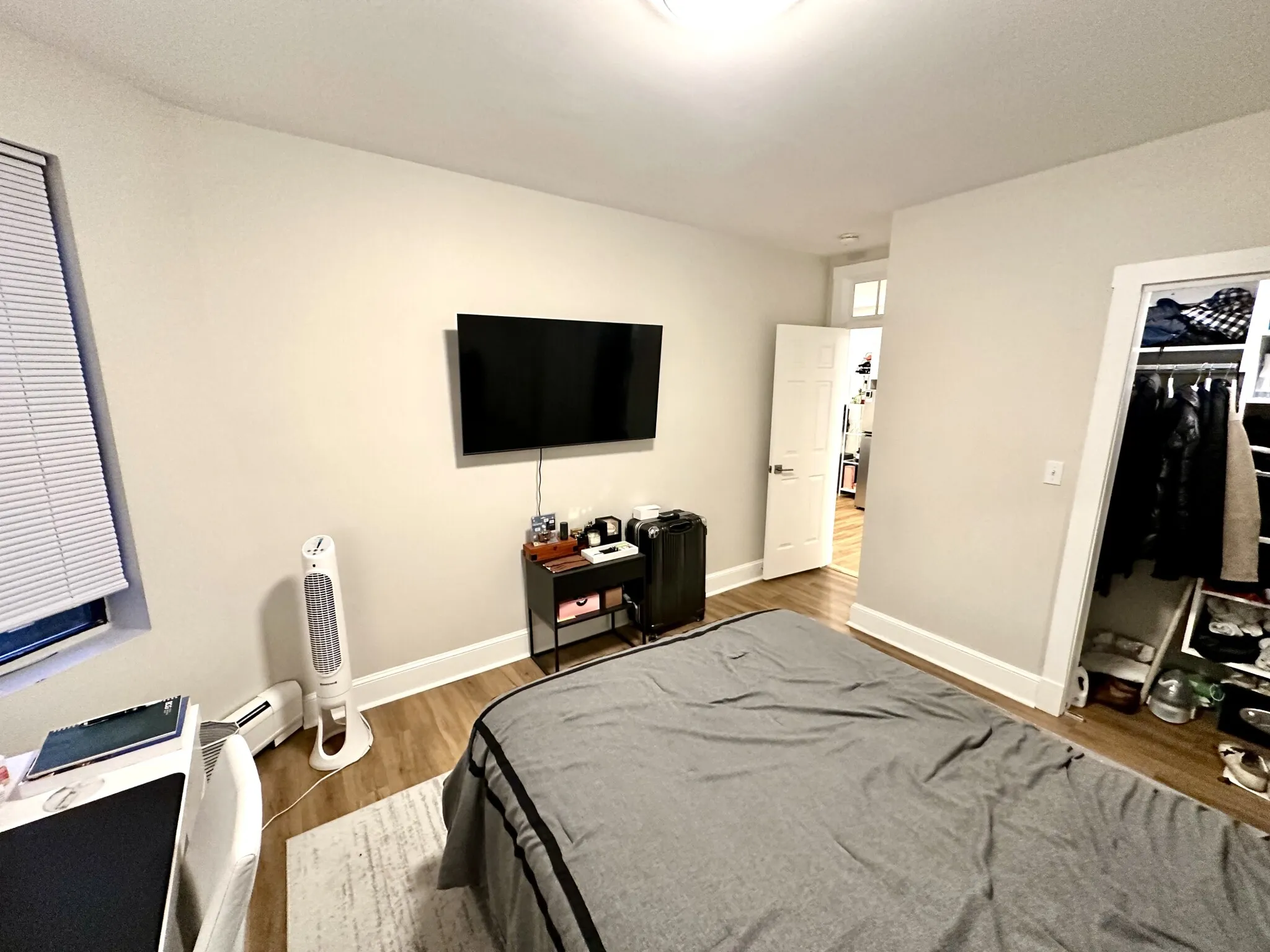 3 bed, 1 bath apartment for rent at 833 Beacon St Unit 304, Fenway — photo 7 of 16