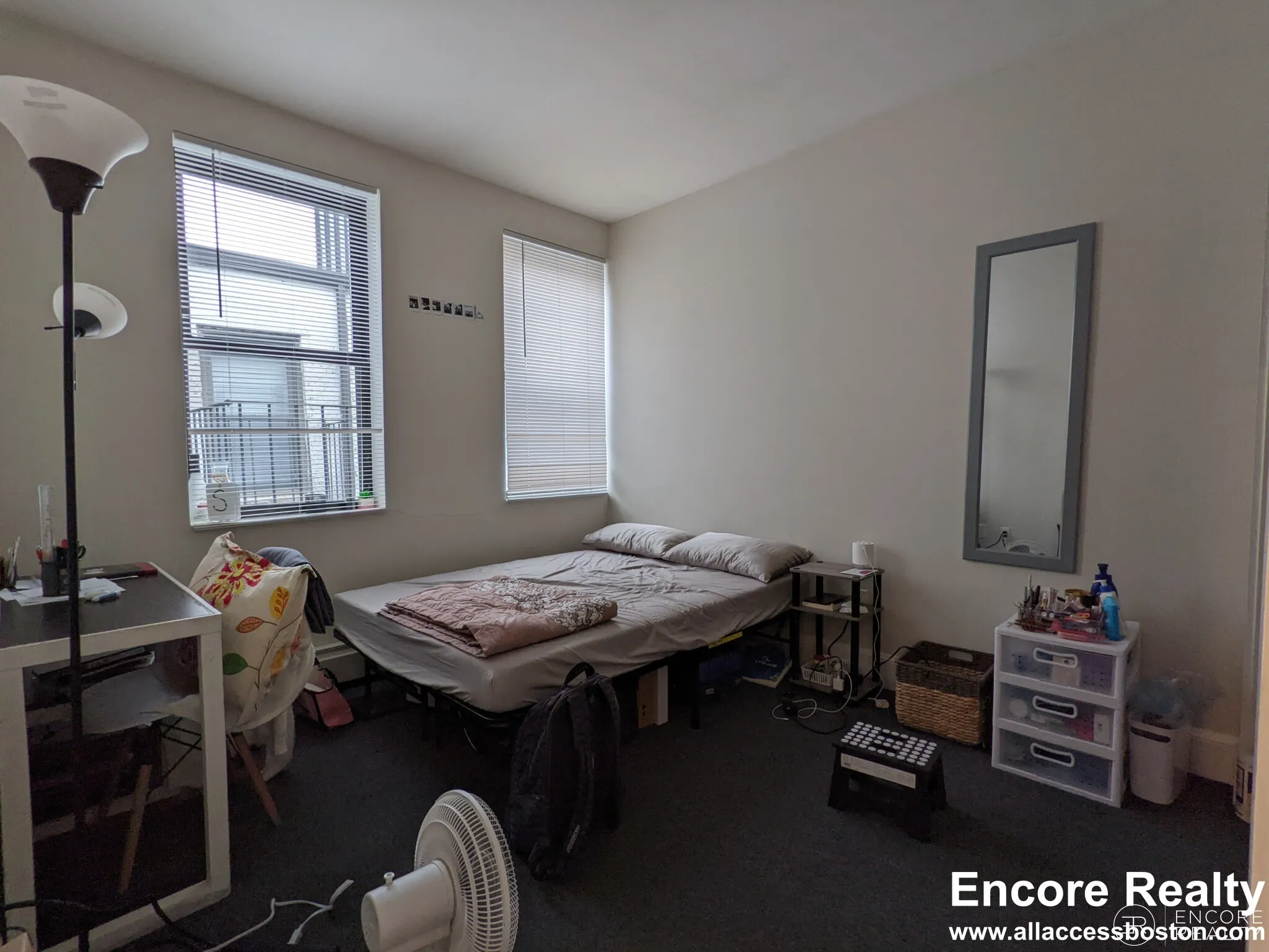 3 bed, 1 bath apartment for rent at 833 Beacon St Unit 502, Fenway — photo 8 of 23