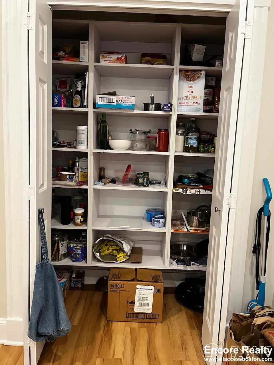 3 bed, 1 bath apartment for rent at 833 Beacon St Unit 502, Fenway — photo 12 of 23