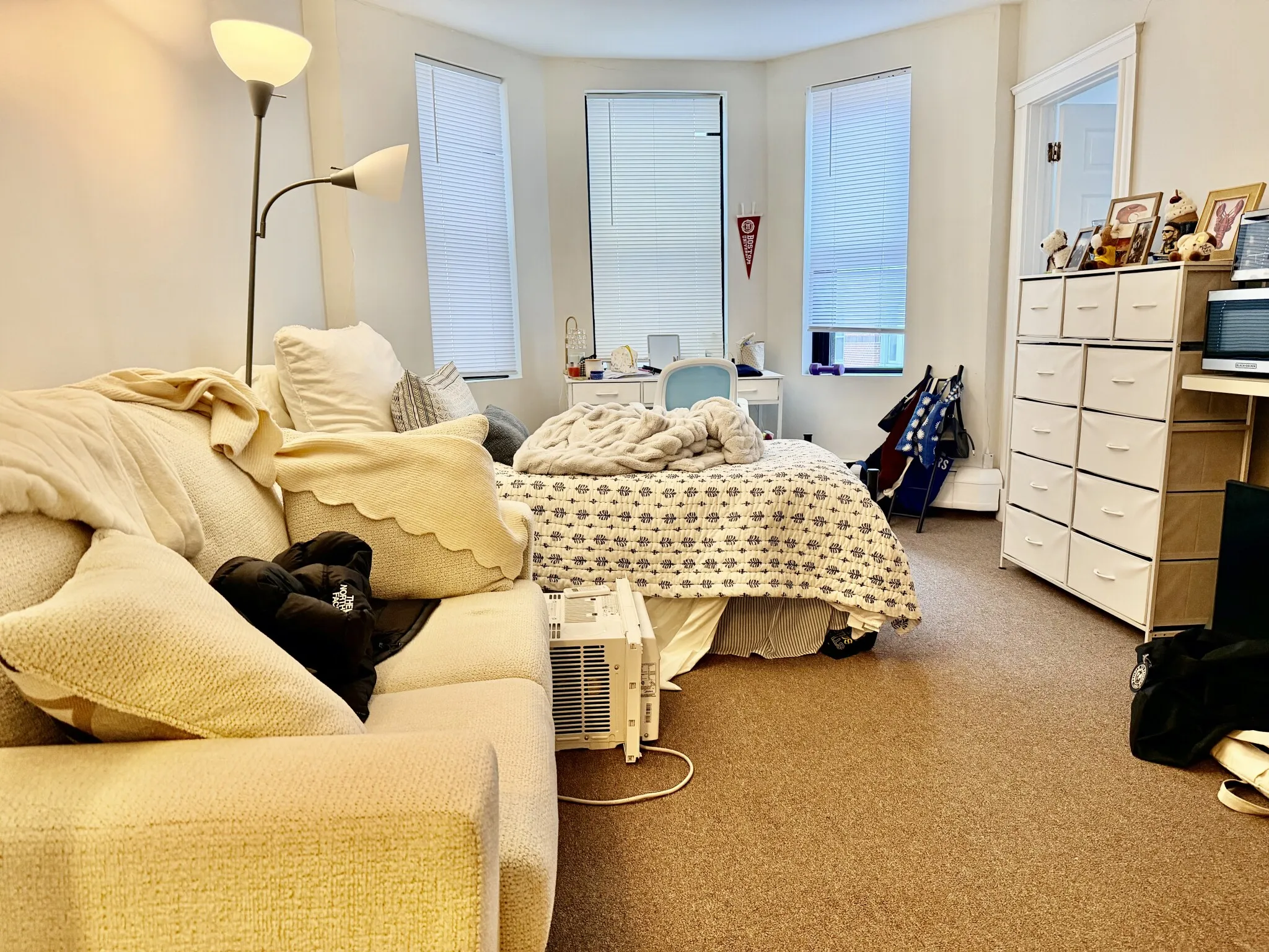 Studio bed, 1 bath apartment for rent at 833 Beacon St Unit 505, Fenway — photo 2 of 14