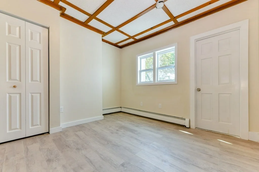 4 bed, 2 bath apartment for rent at 835 E 2nd Unit 2, South Boston — photo 13 of 19