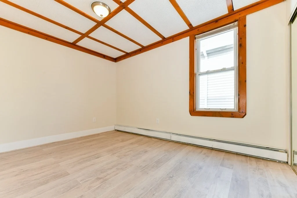 4 bed, 2 bath apartment for rent at 835 E 2nd Unit 2, South Boston — photo 12 of 19