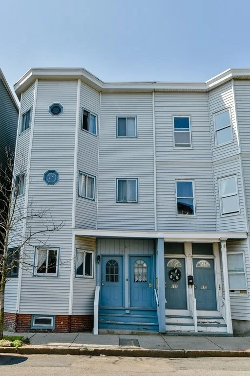 4 bed, 2 bath apartment for rent at 835 E 2nd Unit 2, South Boston — photo 17 of 19