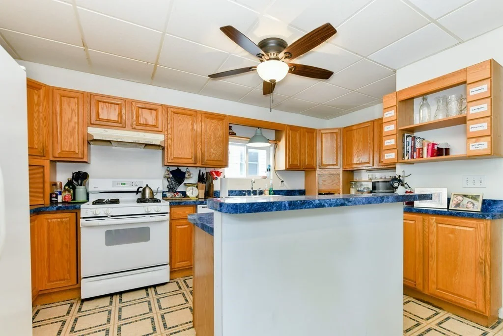 4 bed, 2 bath apartment for rent at 835 E 2nd Unit 2, South Boston — photo 5 of 19