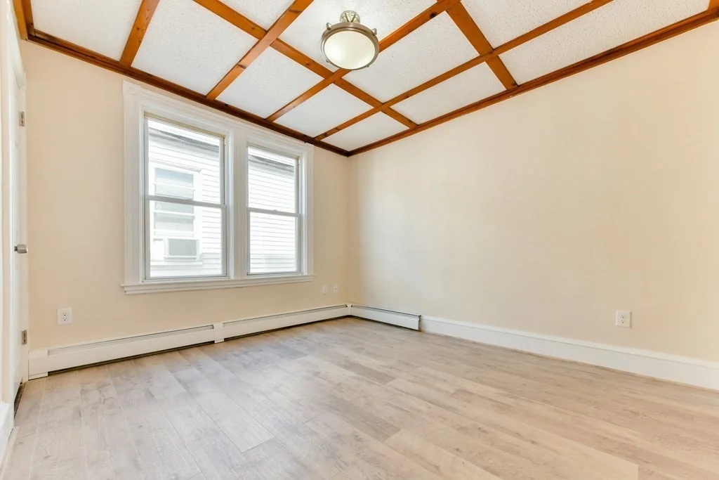 4 bed, 2 bath apartment for rent at 835 E 2nd Unit 2, South Boston — photo 15 of 19