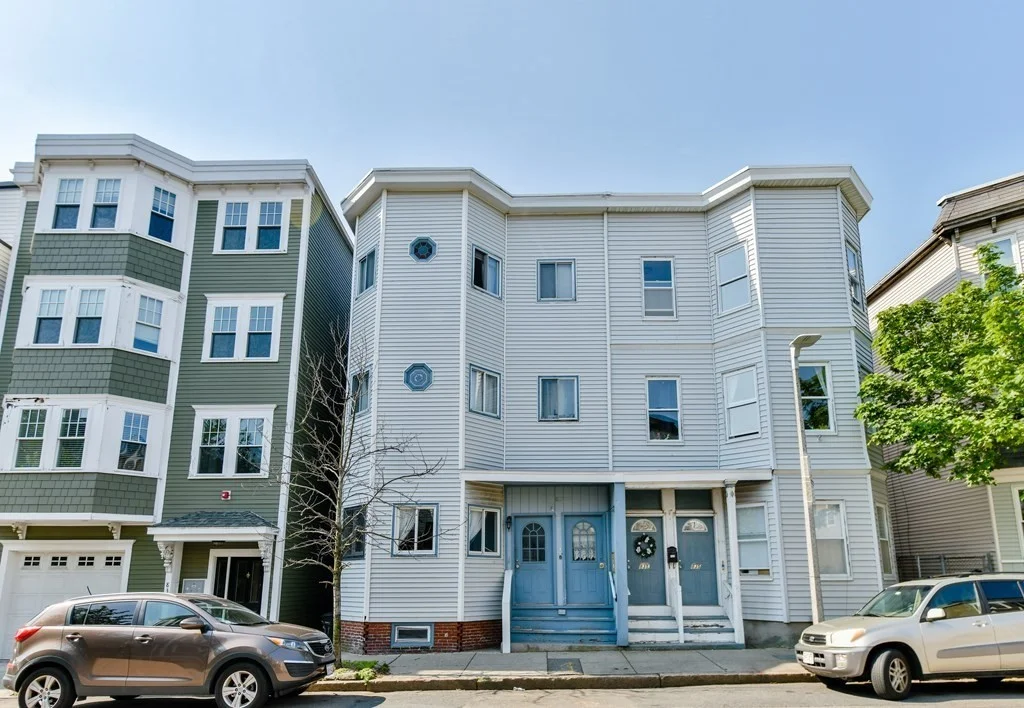 4 bed, 2 bath apartment for rent at 835 E 2nd Unit 2, South Boston — photo 16 of 19