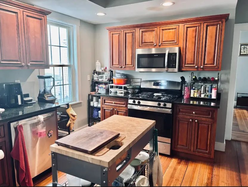 3 bed, 1 bath apartment for rent at 835 Fellsway Unit 1, Medford — photo 4 of 23