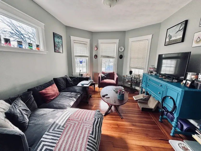 3 bed, 1 bath apartment for rent at 835 Fellsway Unit 1, Medford — photo 9 of 23