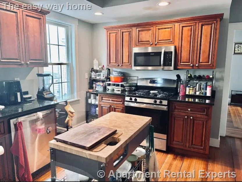 3 bed, 1 bath apartment for rent at 835 Fellsway, Wellington — photo 4 of 23