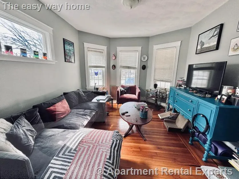 3 bed, 1 bath apartment for rent at 835 Fellsway, Wellington — photo 11 of 23